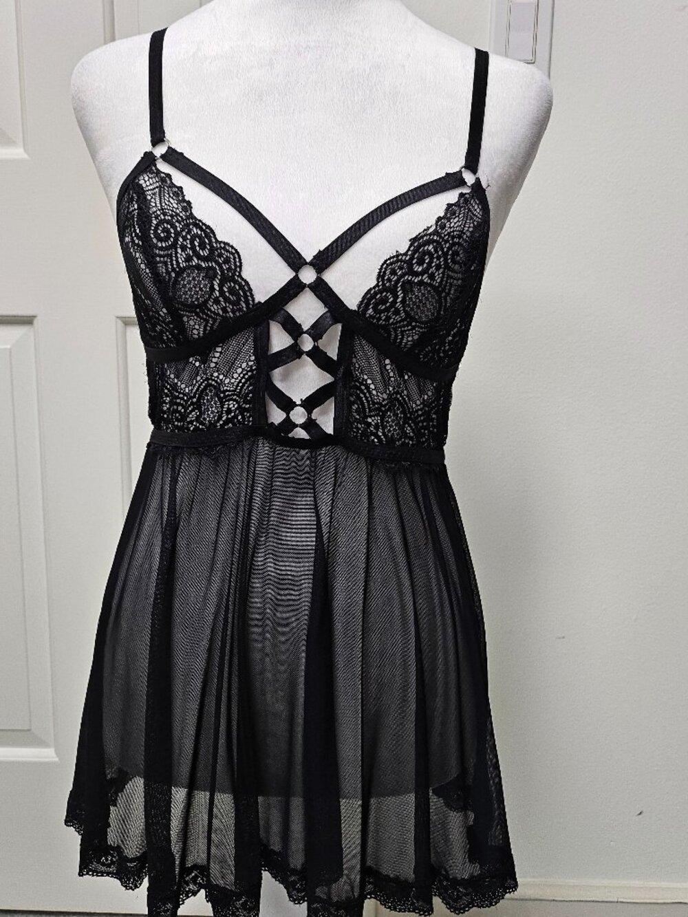 Sexy black lace and mesh chemise - Medium
